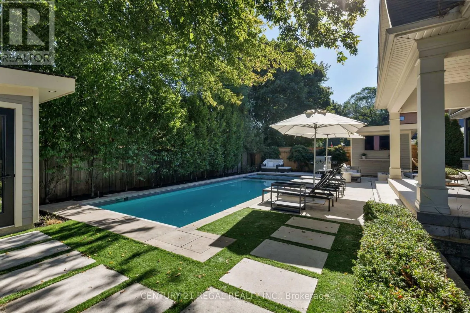 2442 MEADOWOOD CRESCENT