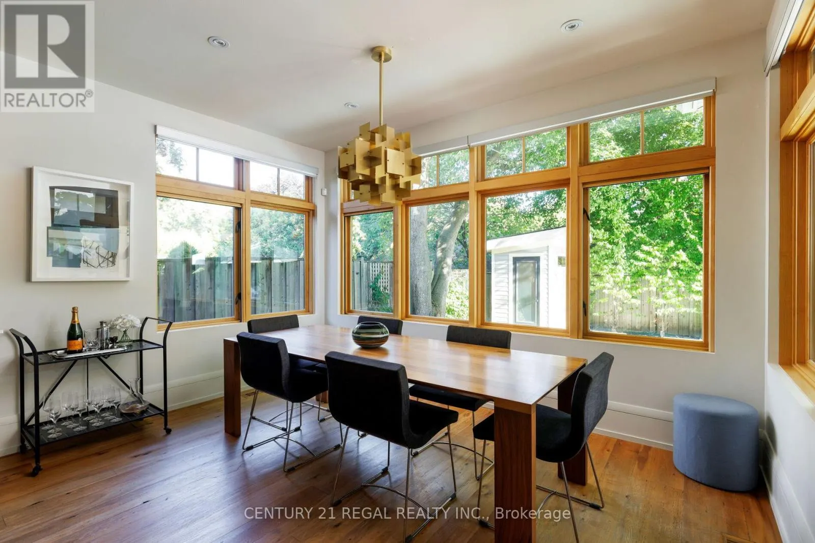 2442 MEADOWOOD CRESCENT