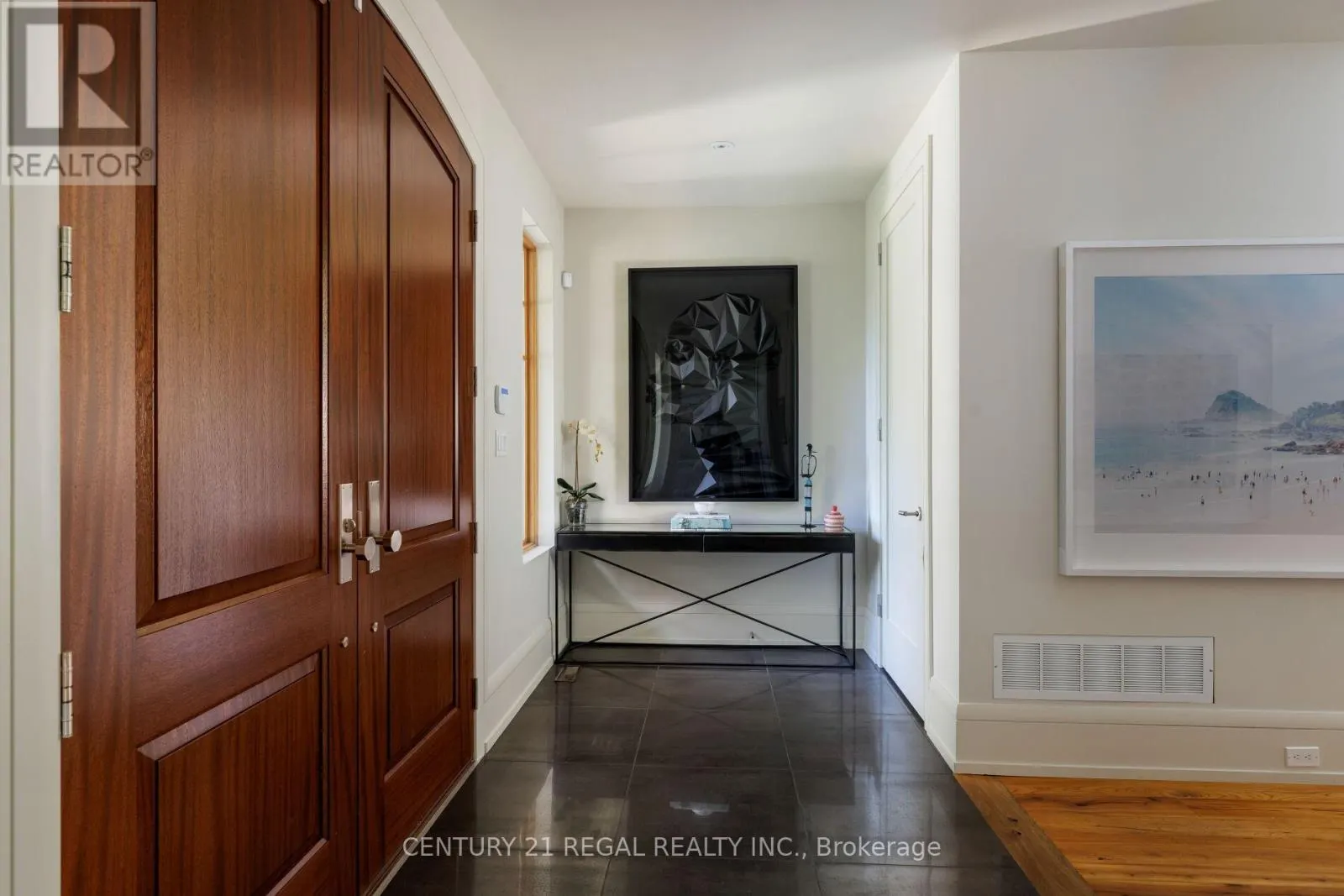2442 MEADOWOOD CRESCENT