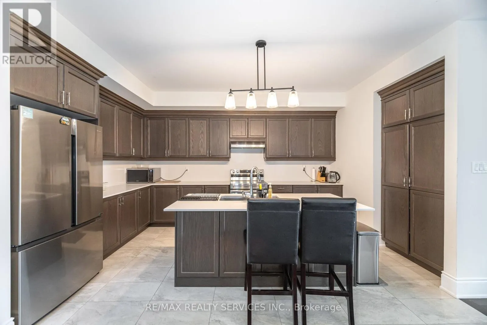 38 FOXSPARROW ROAD