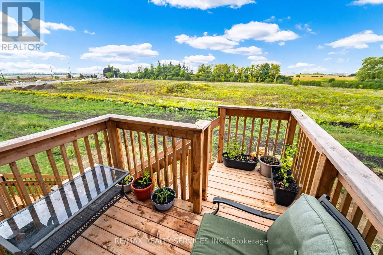 38 FOXSPARROW ROAD