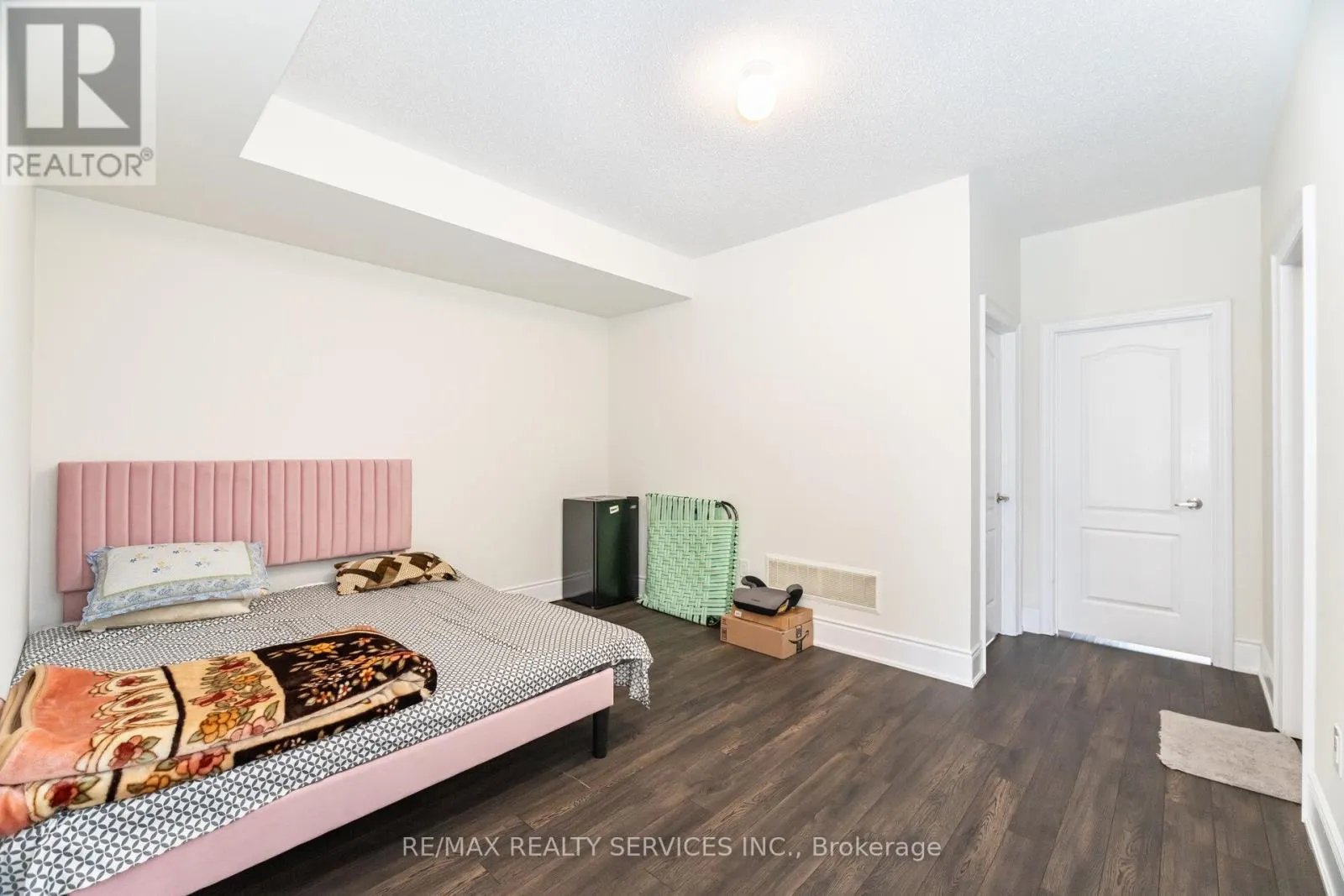 38 FOXSPARROW ROAD