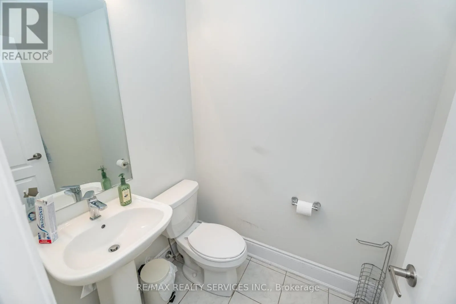 38 FOXSPARROW ROAD
