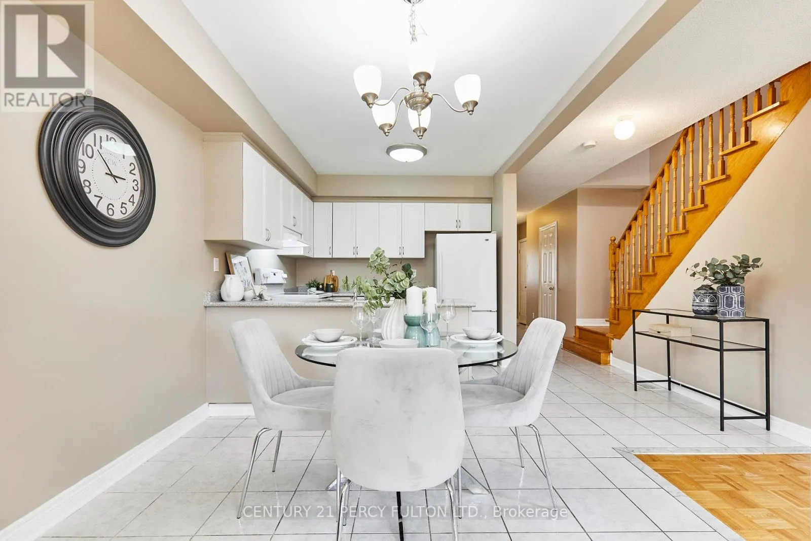 29 ARCHBURY CIRCLE