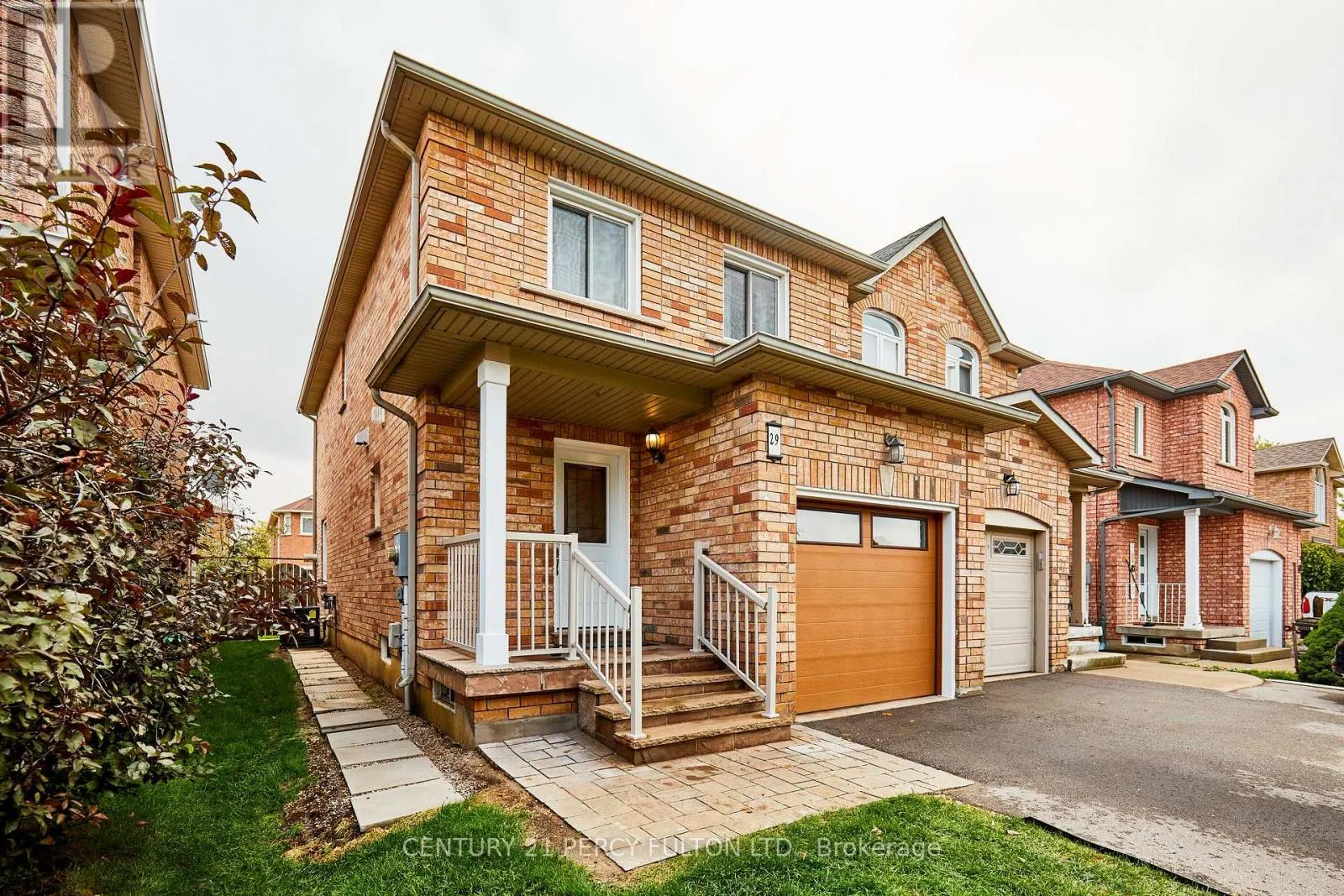 29 ARCHBURY CIRCLE