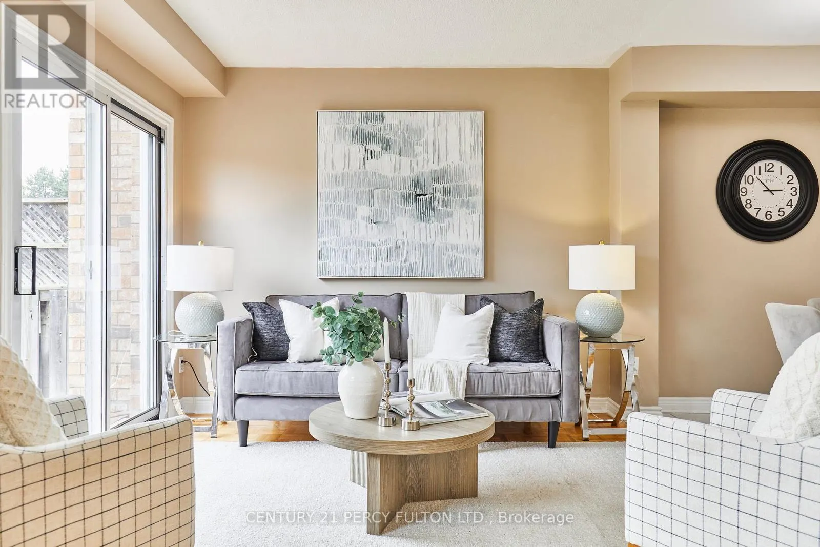 29 ARCHBURY CIRCLE