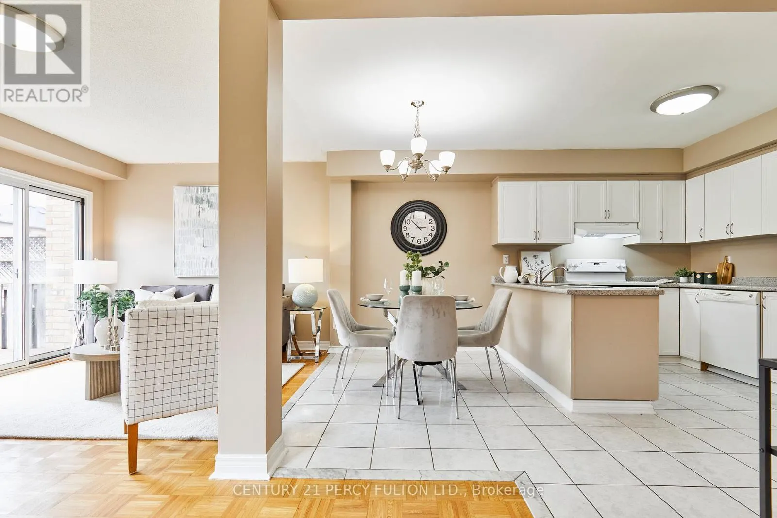29 ARCHBURY CIRCLE