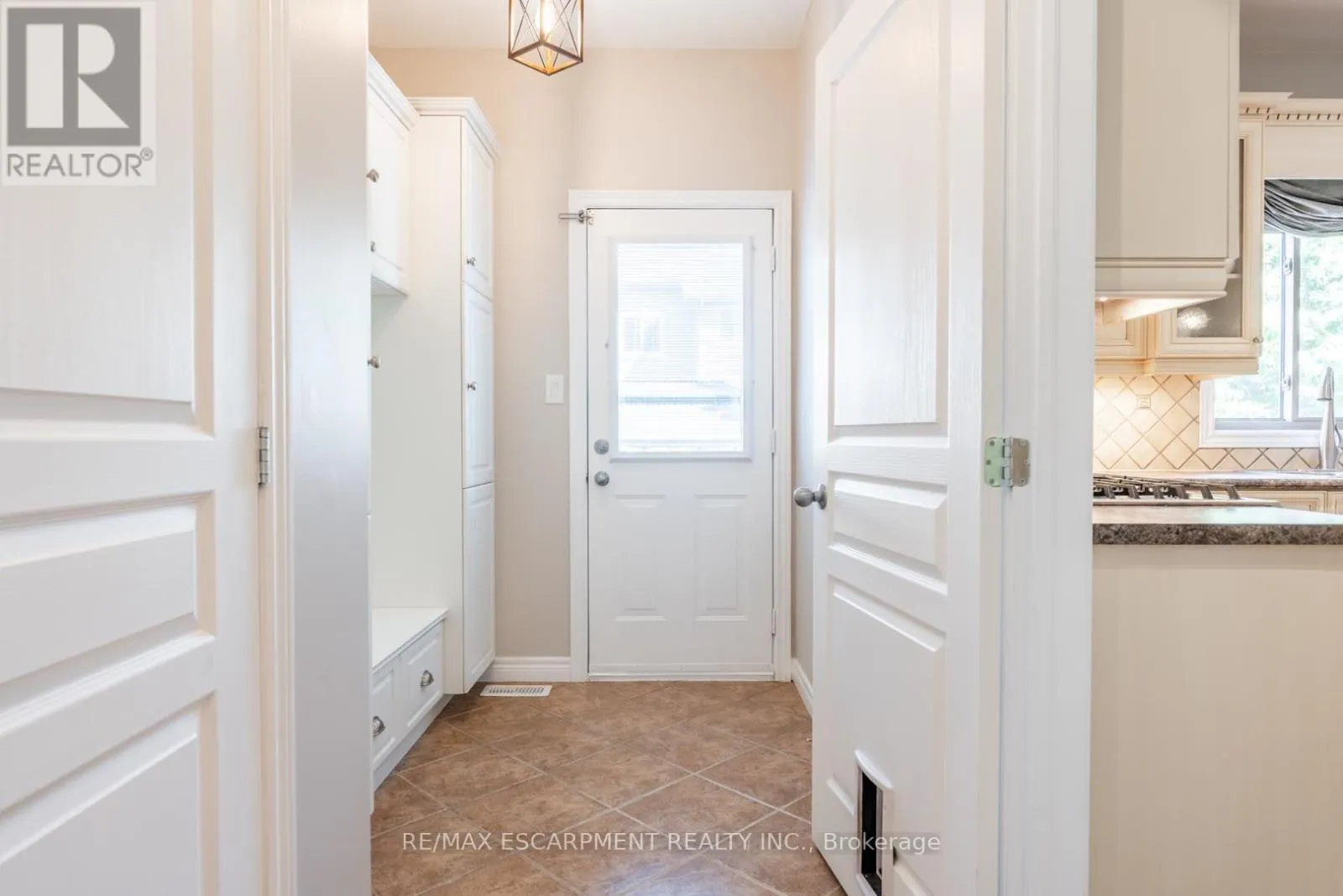 2338 NORLAND DRIVE