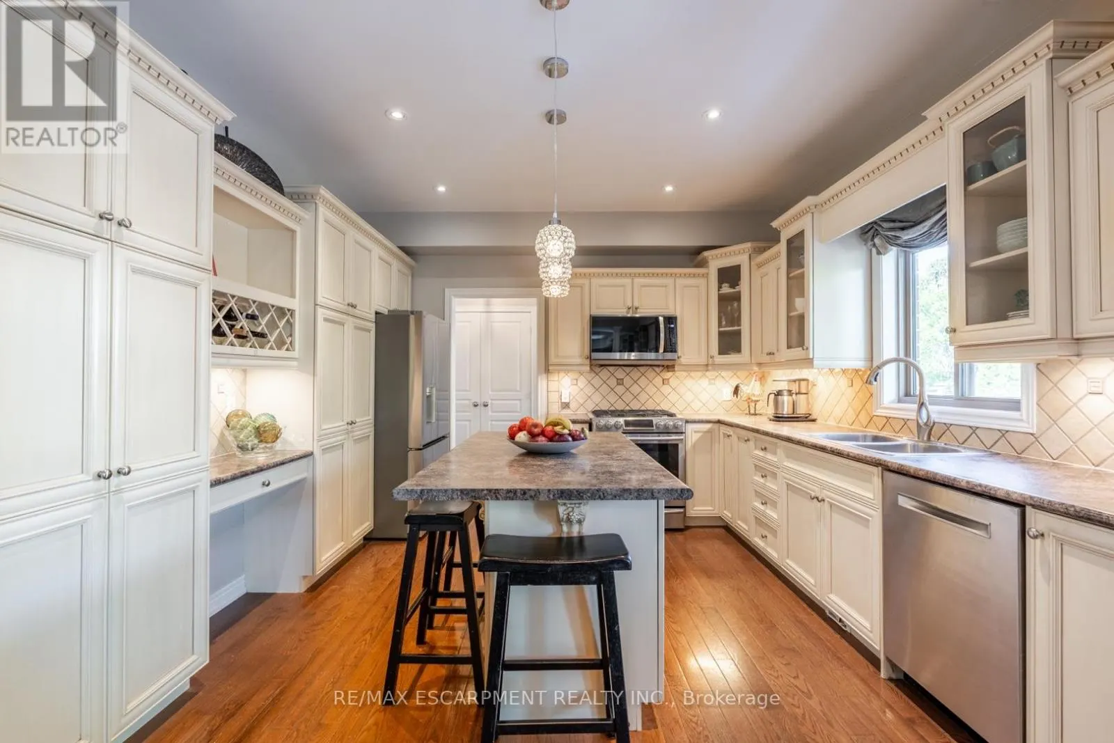 2338 NORLAND DRIVE
