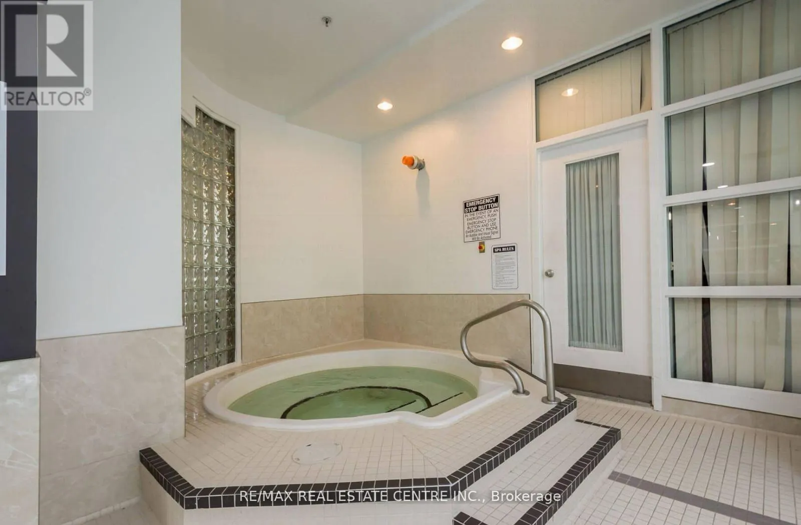 PH5 - 25 TRAILWOOD DRIVE