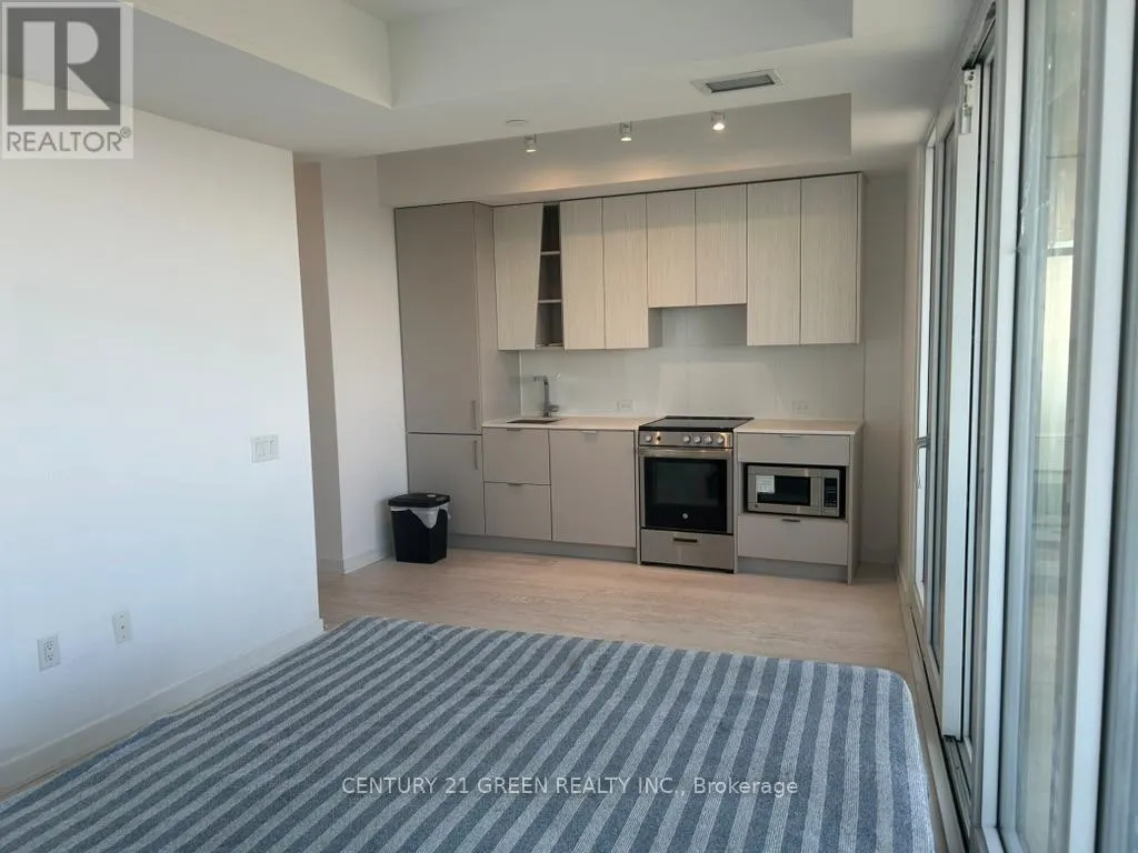 #2905 - 3883 QUARTZ ROAD