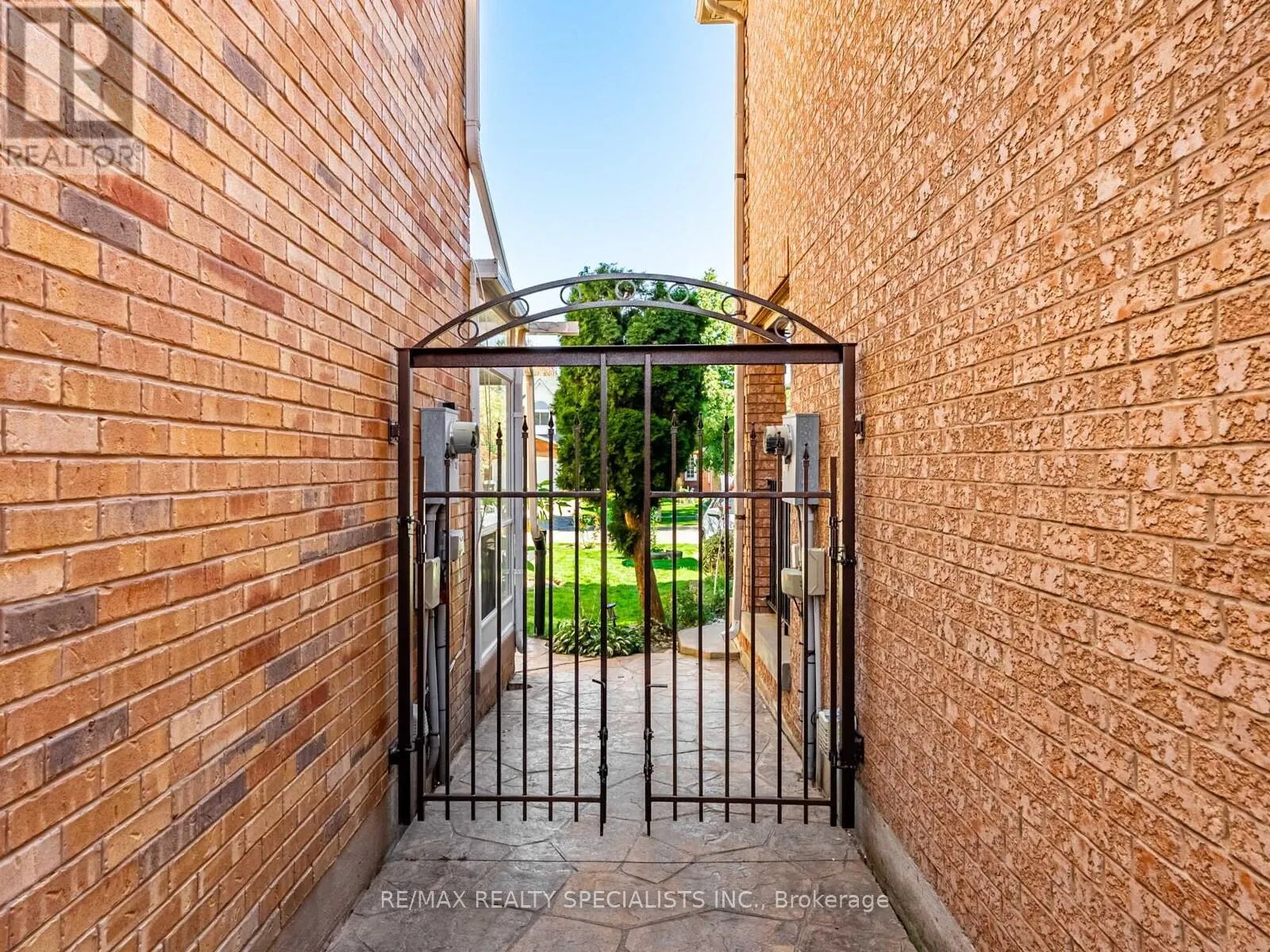 3859 CEDAR HEDGE RISE