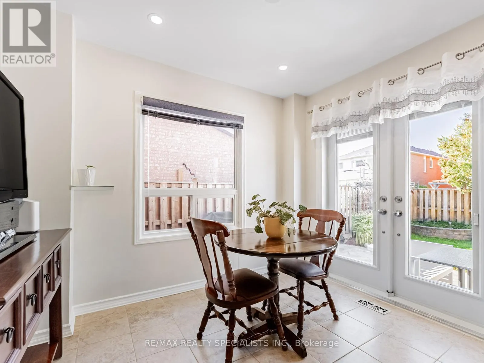 3859 CEDAR HEDGE RISE
