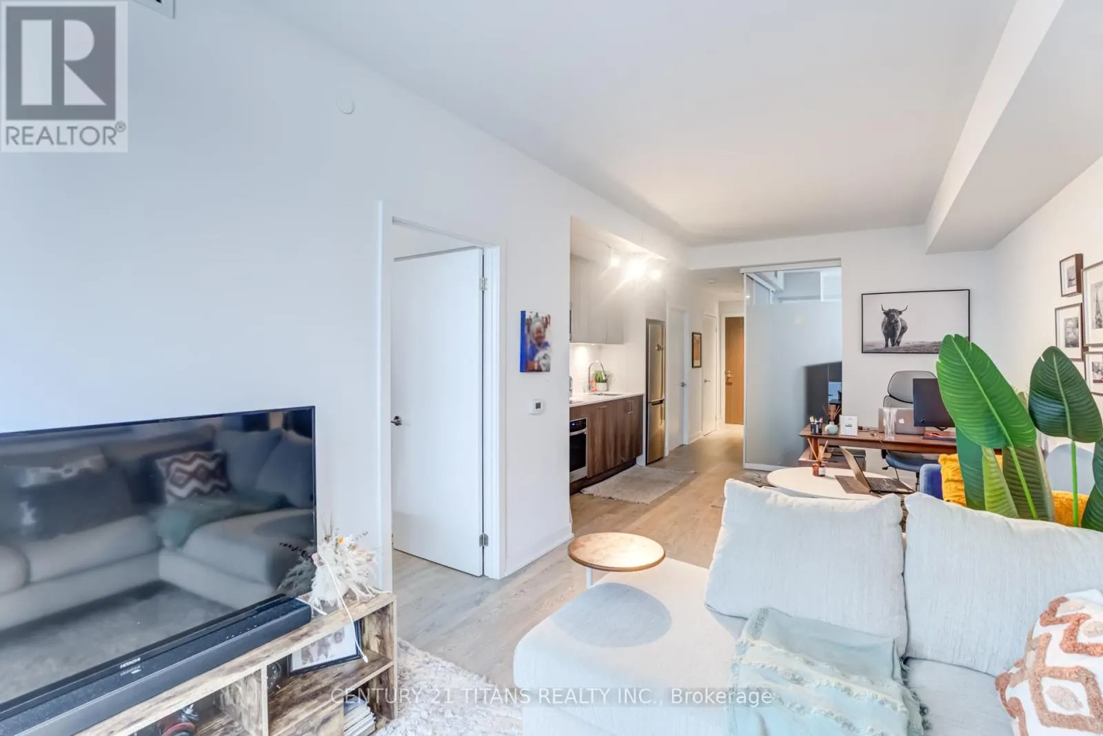4010 - 1926 LAKESHORE BOULEVARD