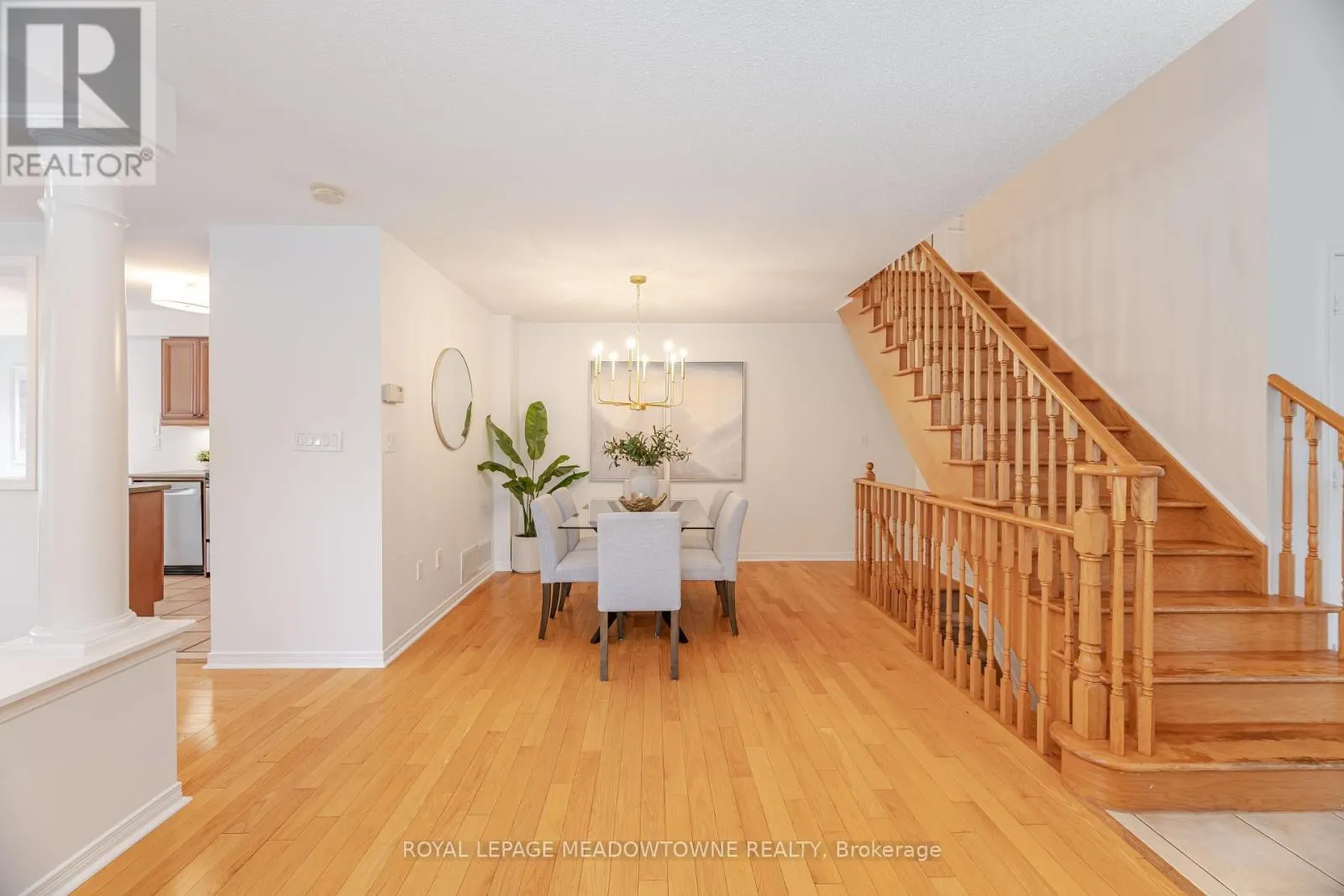 1137 MEADOWGROVE COURT