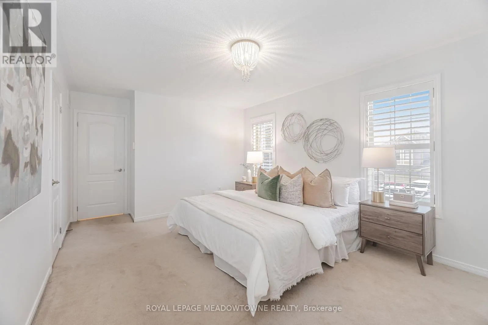 1137 MEADOWGROVE COURT