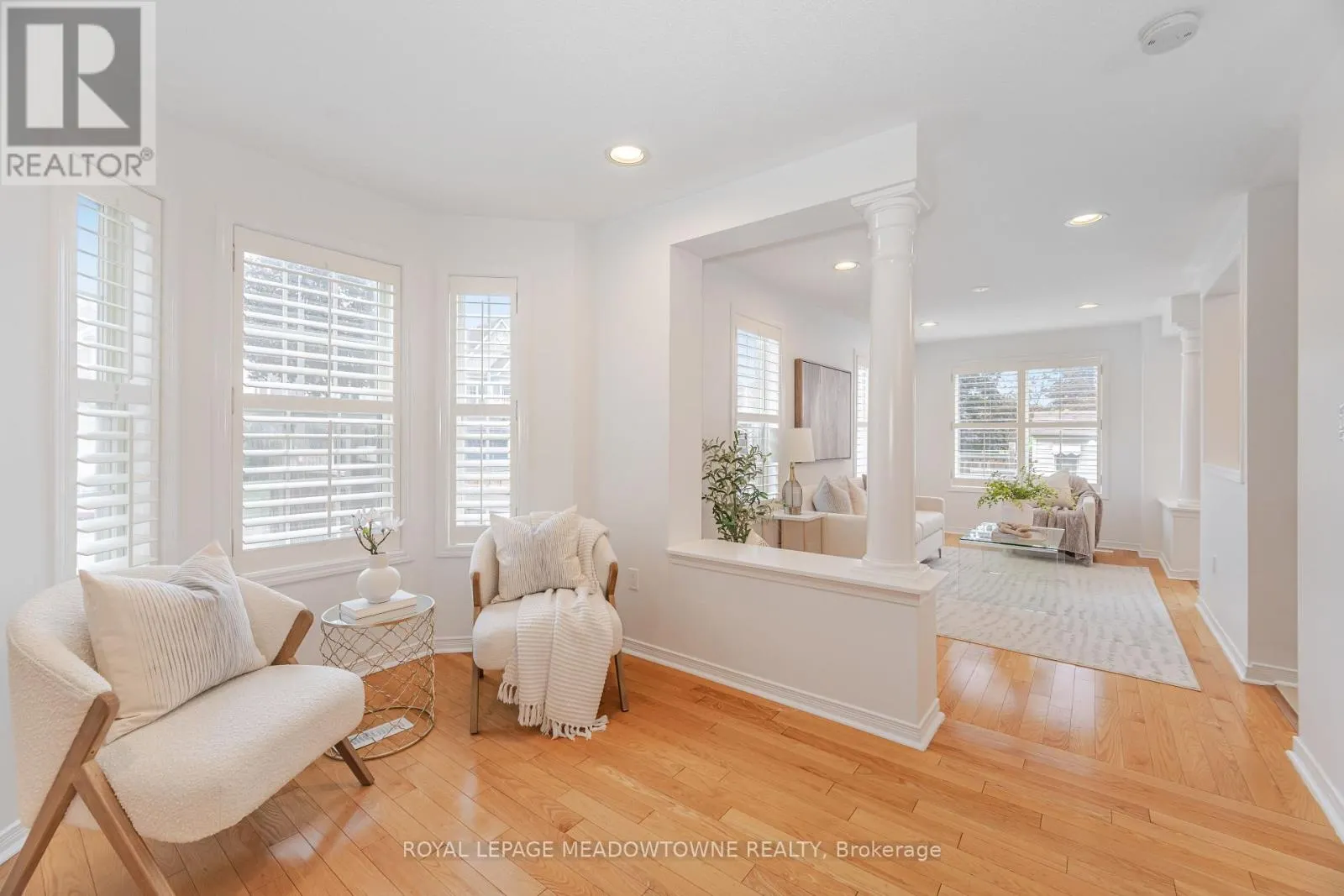1137 MEADOWGROVE COURT