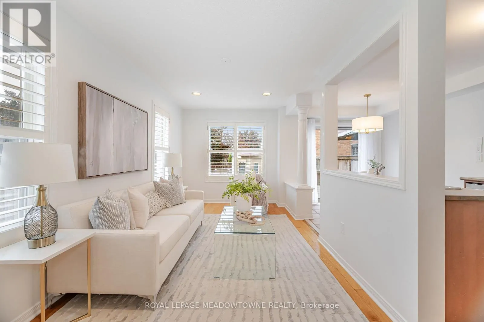 1137 MEADOWGROVE COURT