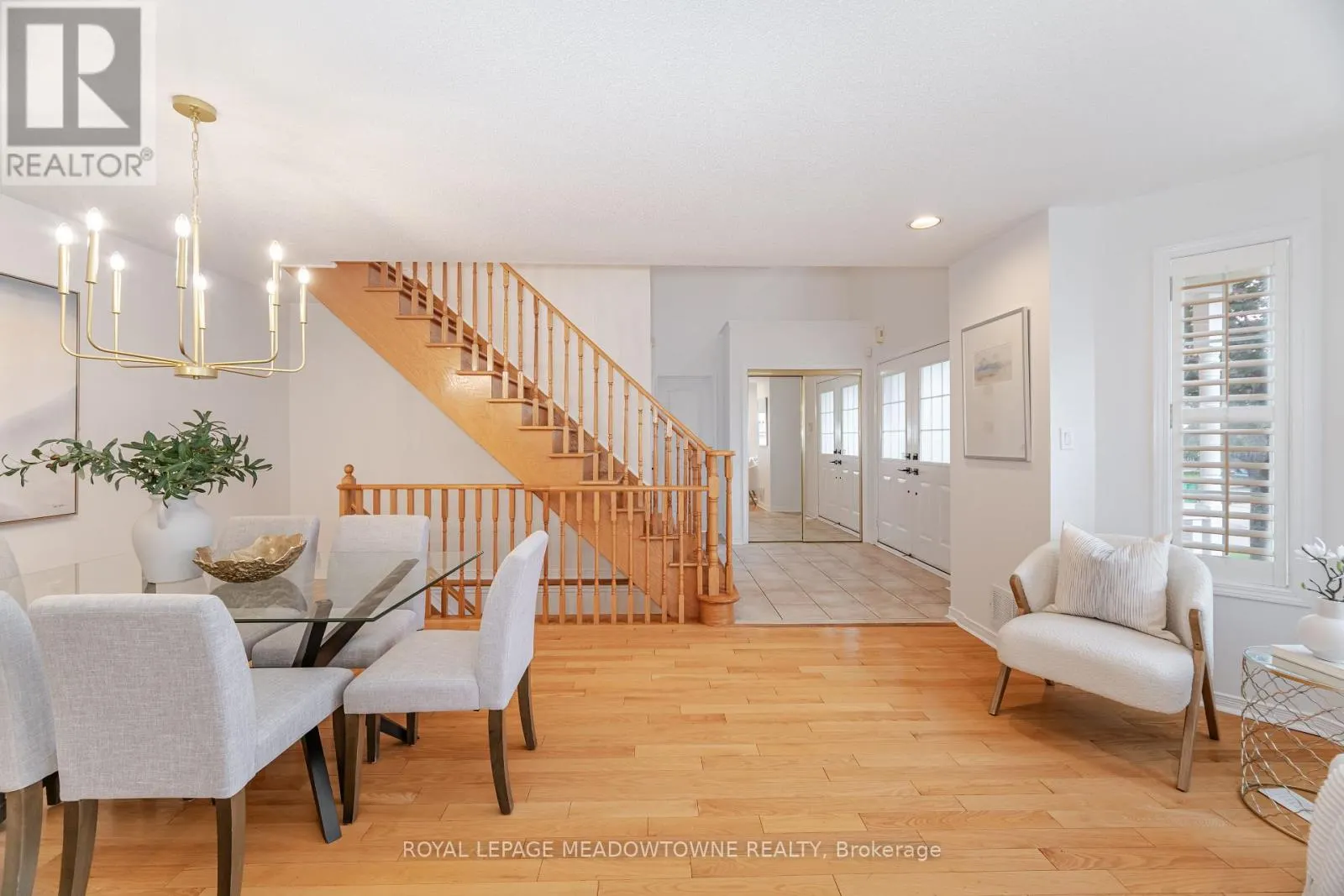 1137 MEADOWGROVE COURT