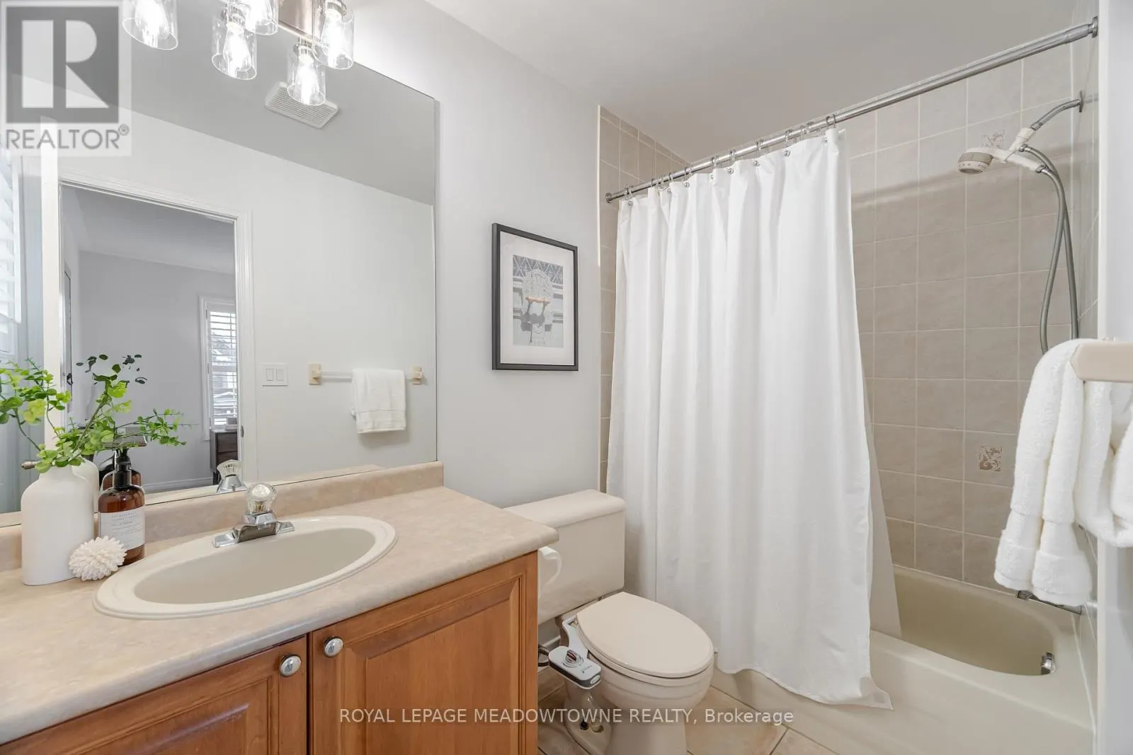 1137 MEADOWGROVE COURT