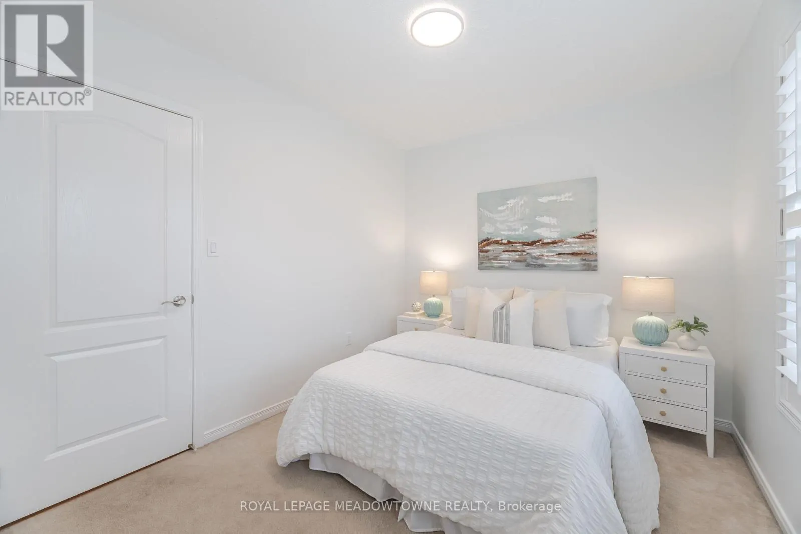 1137 MEADOWGROVE COURT