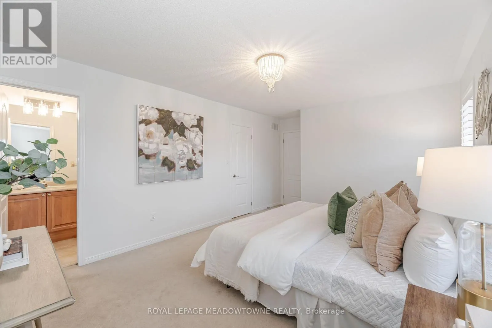 1137 MEADOWGROVE COURT