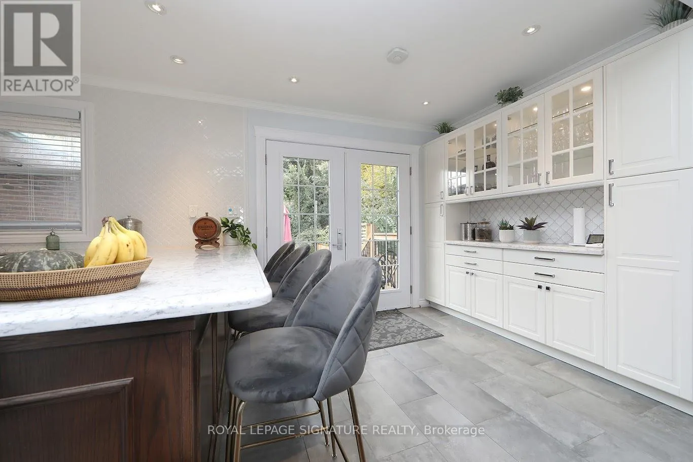 3 KEYWELL COURT