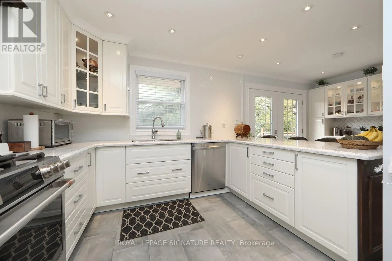 3 KEYWELL COURT