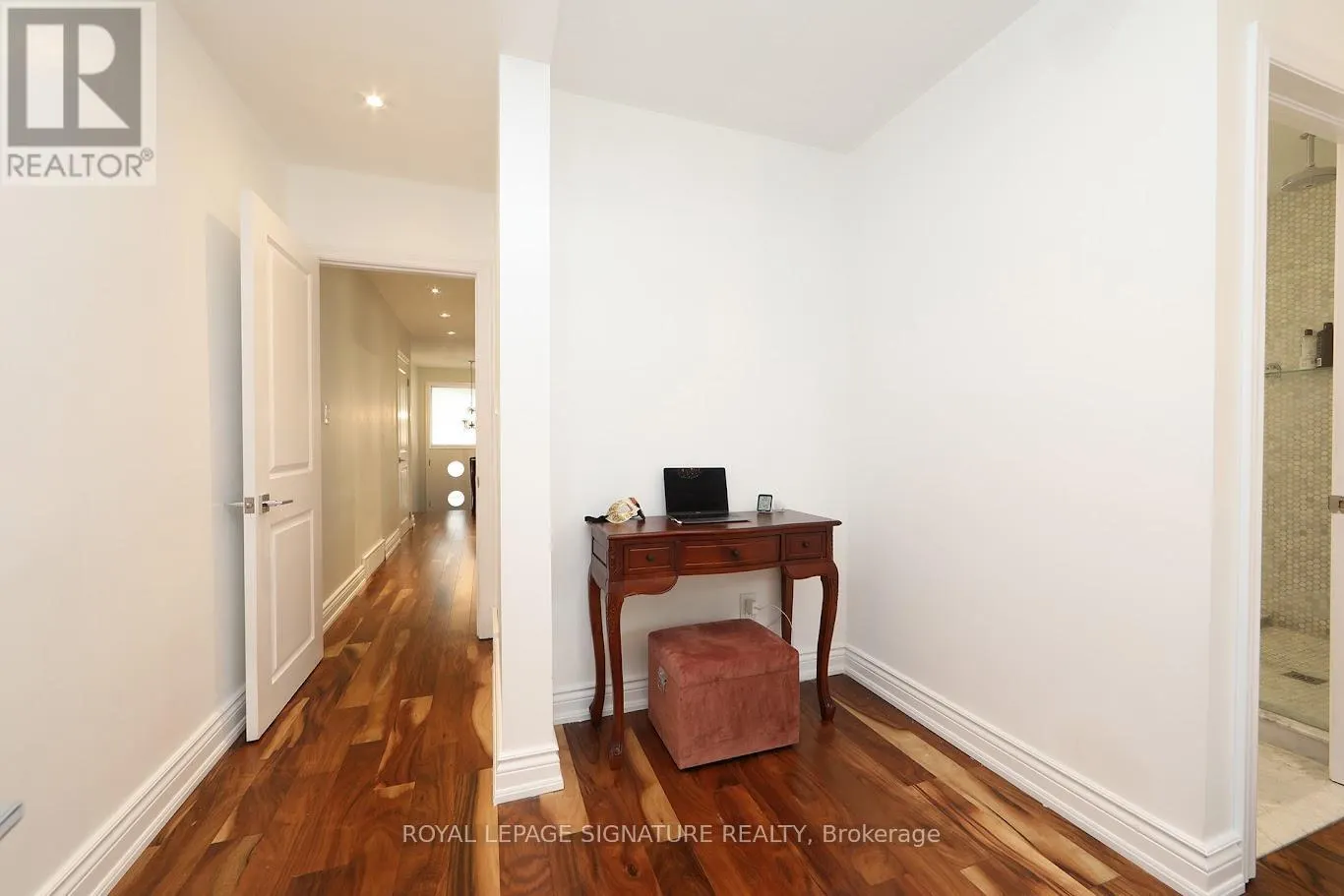 3 KEYWELL COURT
