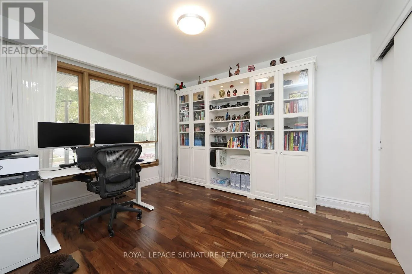 3 KEYWELL COURT
