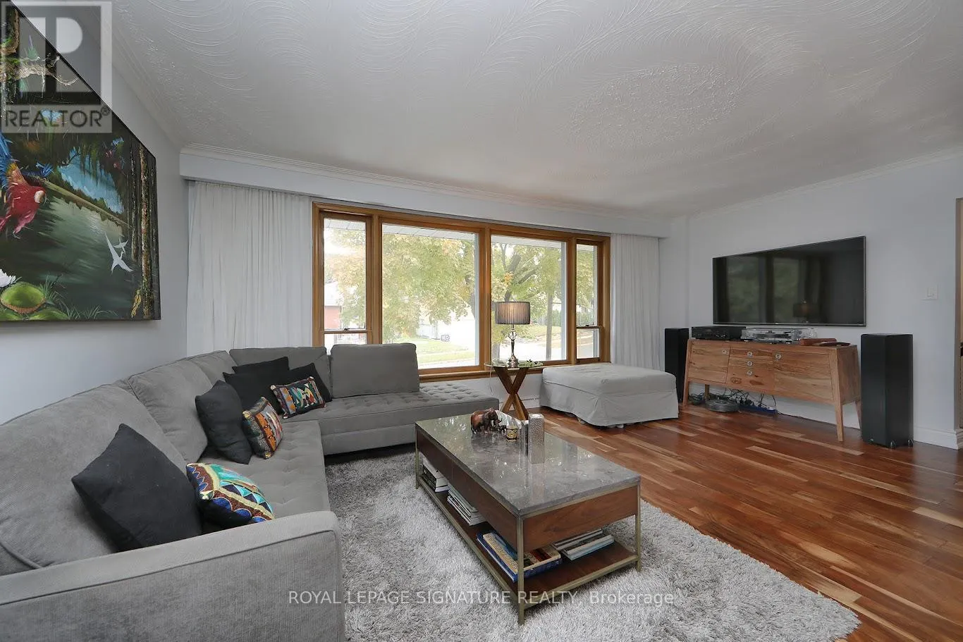 3 KEYWELL COURT