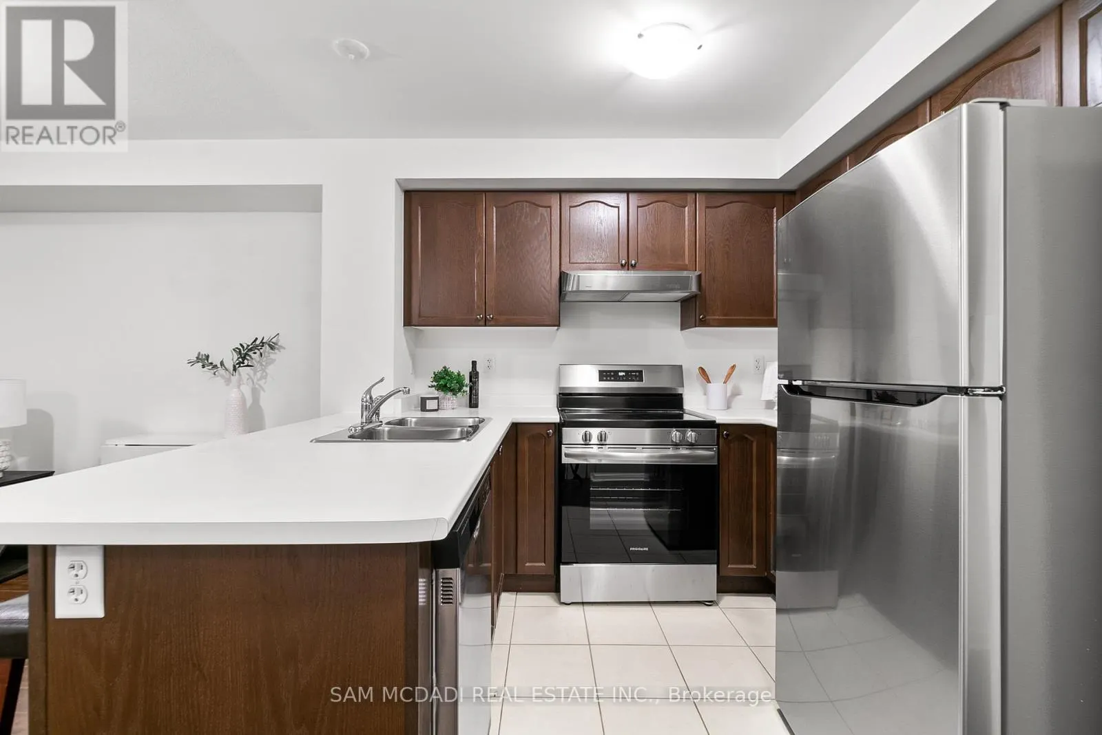 3250 BENTLEY DRIVE