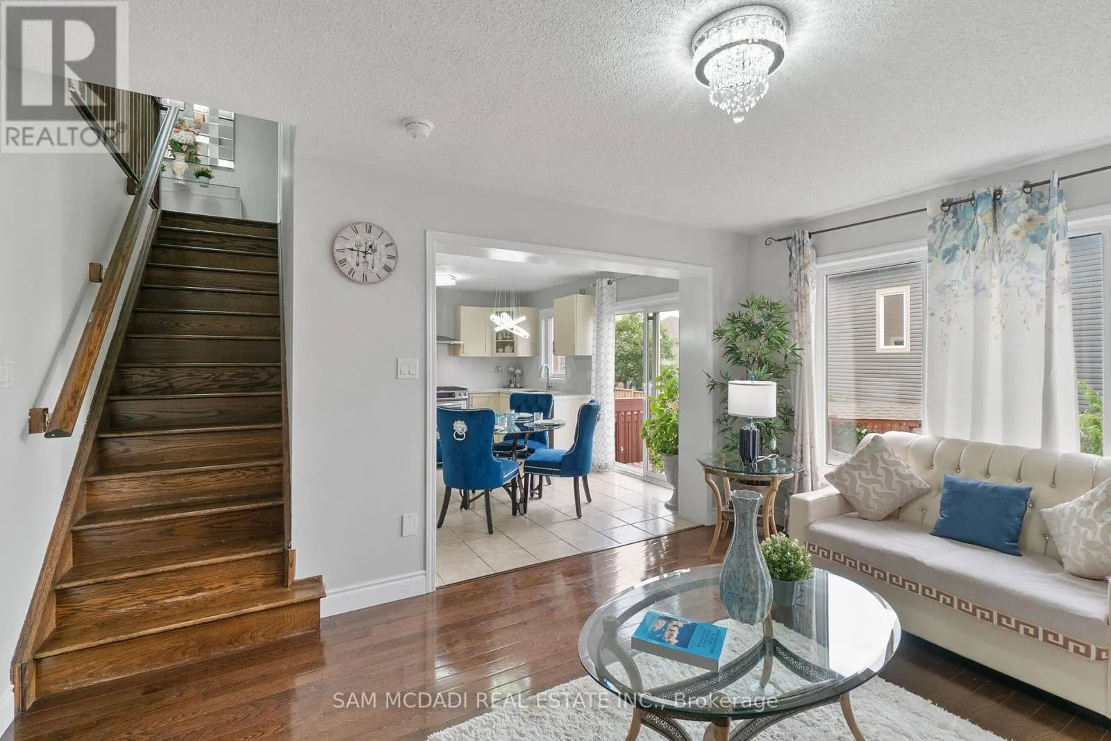 216 RUHL DRIVE