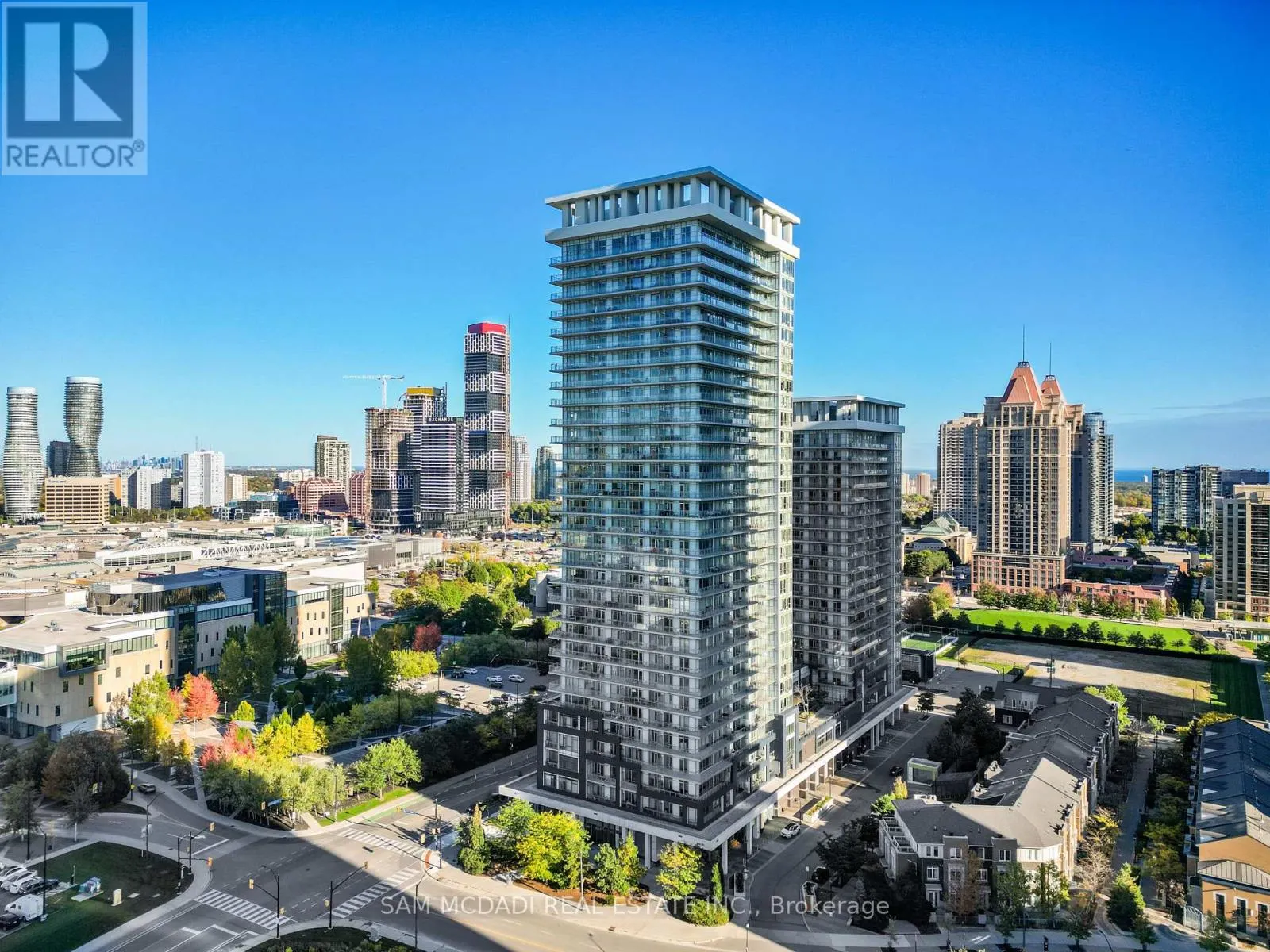 707 - 360 SQUARE ONE DRIVE N