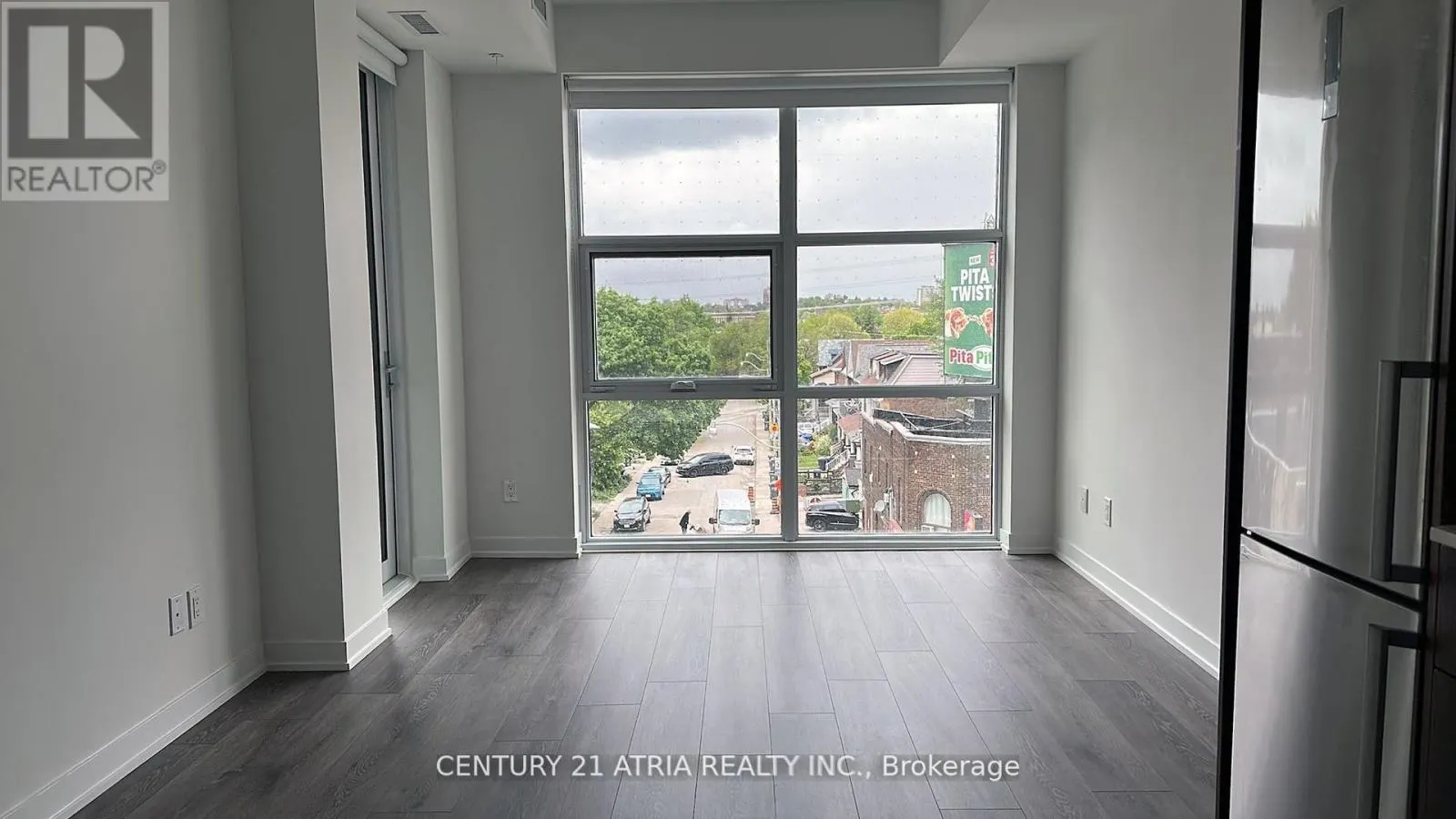 421 - 1787 ST.CLAIR AVENUE W