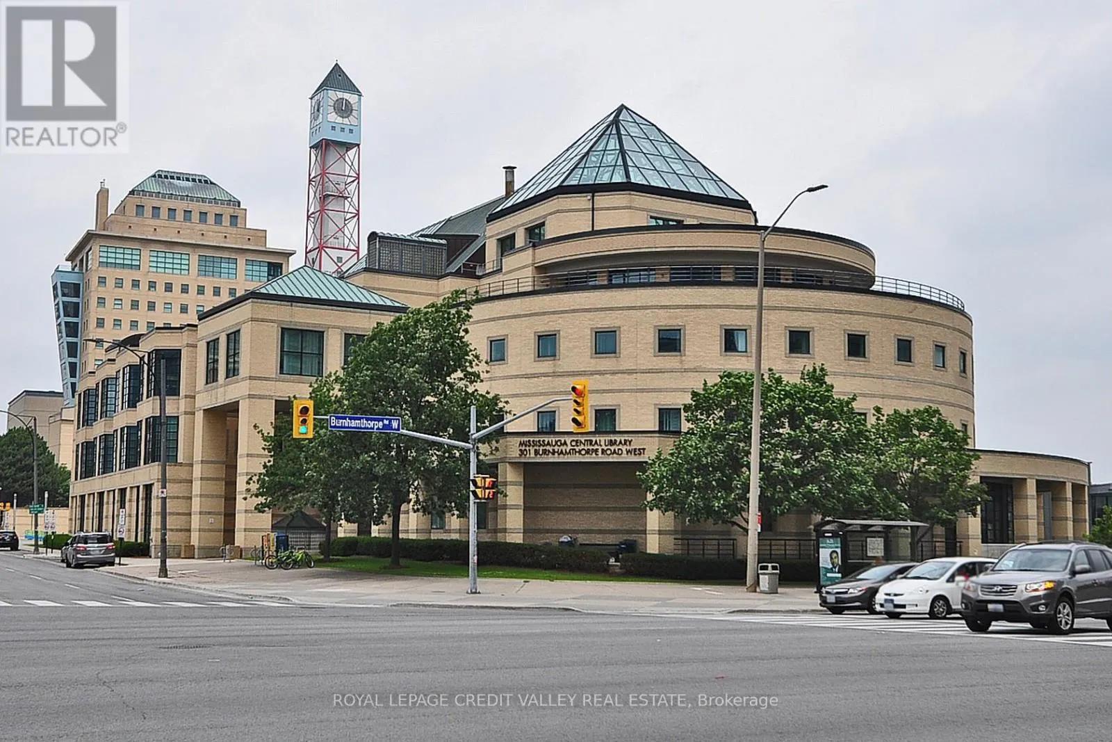 709 - 349 RATHBURN ROAD W