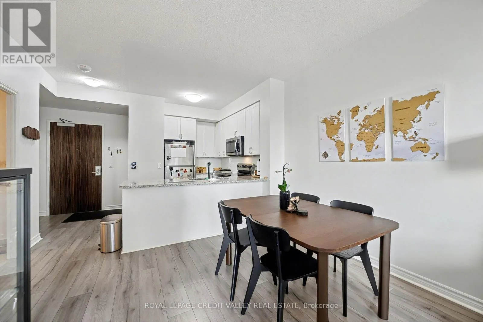 709 - 349 RATHBURN ROAD