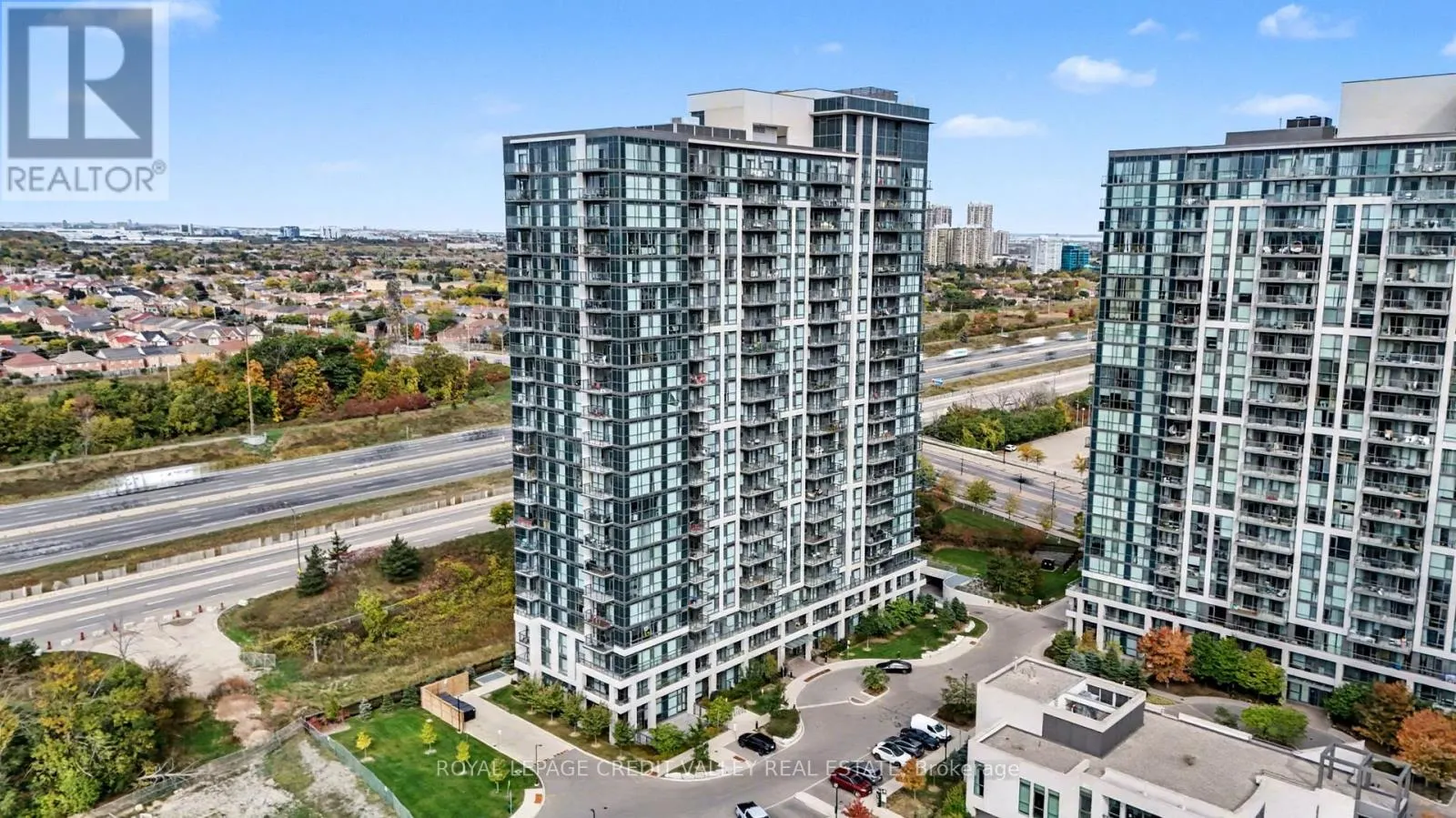 709 - 349 RATHBURN ROAD W