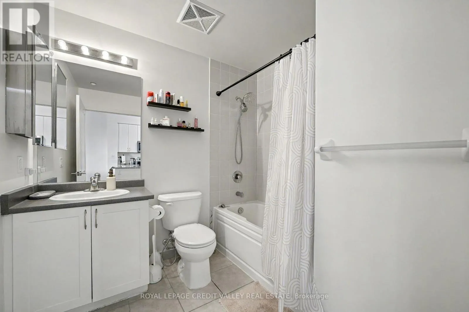 709 - 349 RATHBURN ROAD