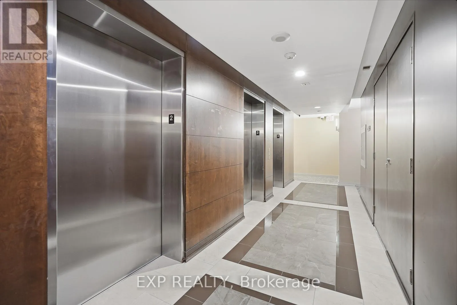 209 - 330 BURNHAMTHORPE ROAD W