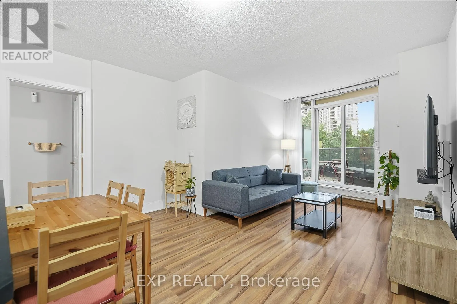 209 - 330 BURNHAMTHORPE ROAD W