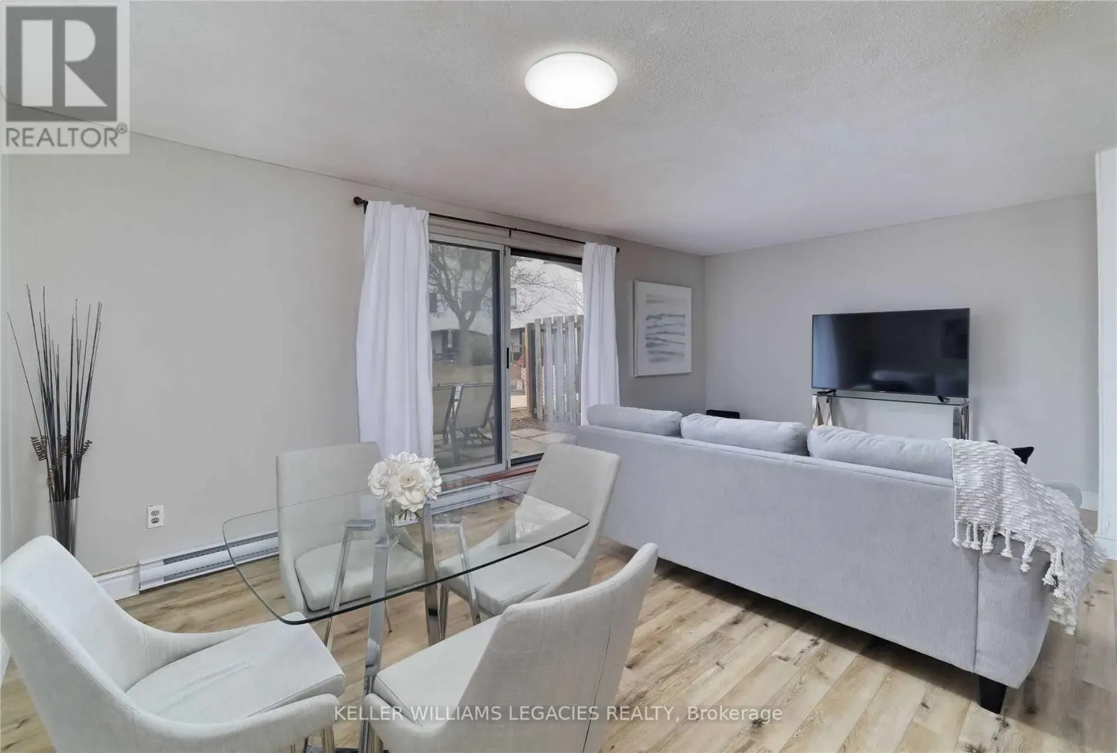 41 - 1016 FALGARWOOD DRIVE
