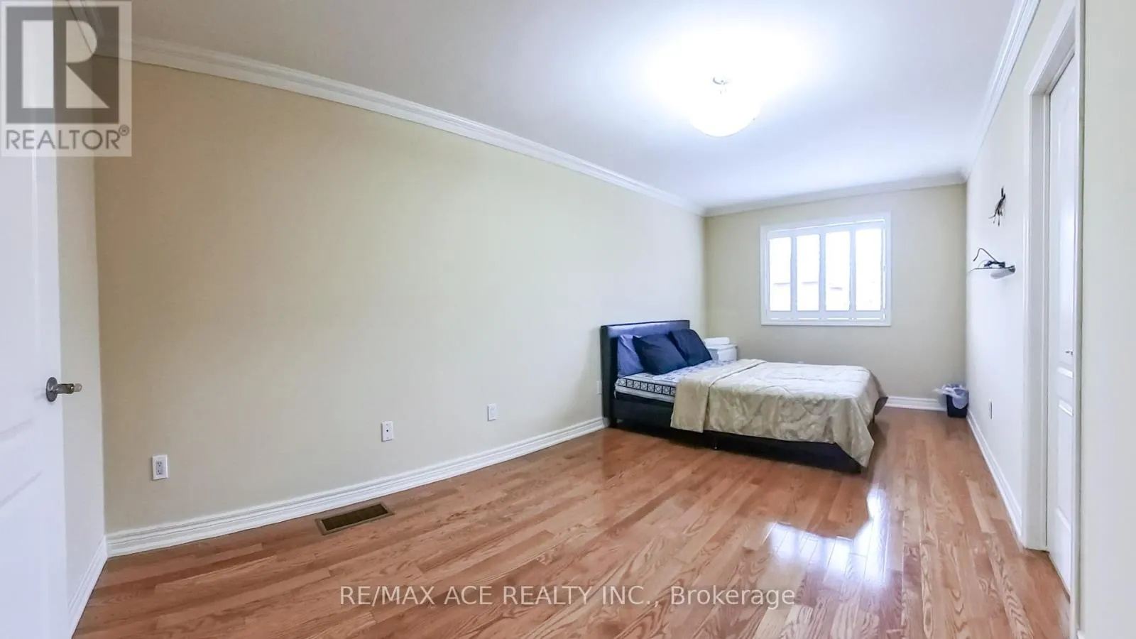 873 FABLE CRESCENT