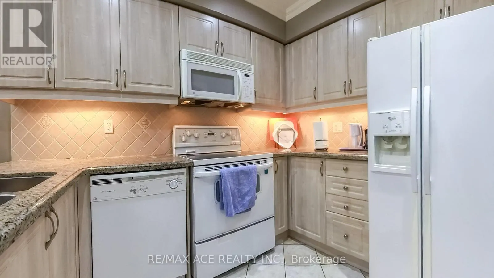 873 FABLE CRESCENT