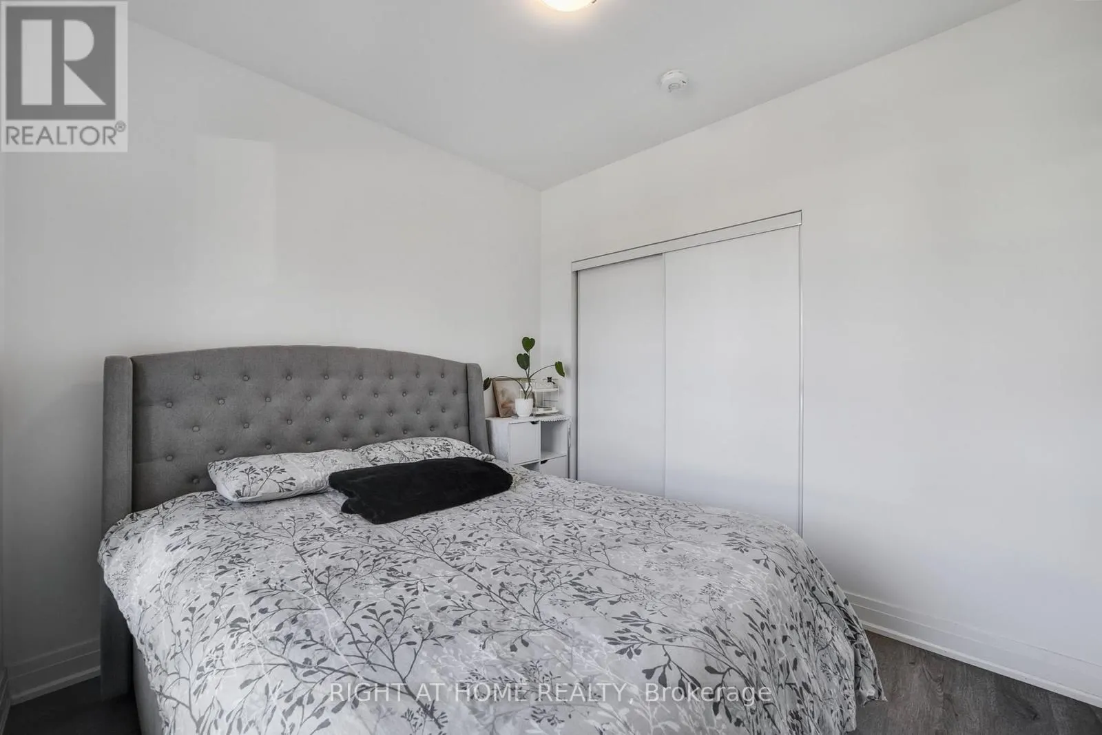 218 - 3265 CARDING MILL TRAIL