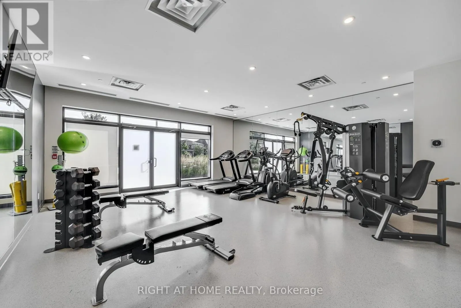 218 - 3265 CARDING MILL TRAIL