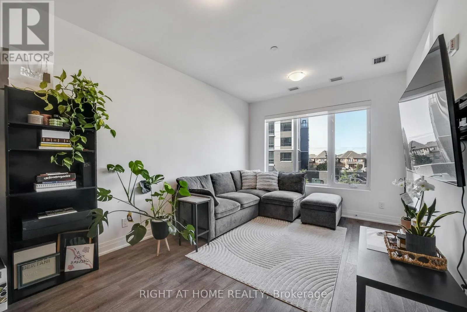 218 - 3265 CARDING MILL TRAIL