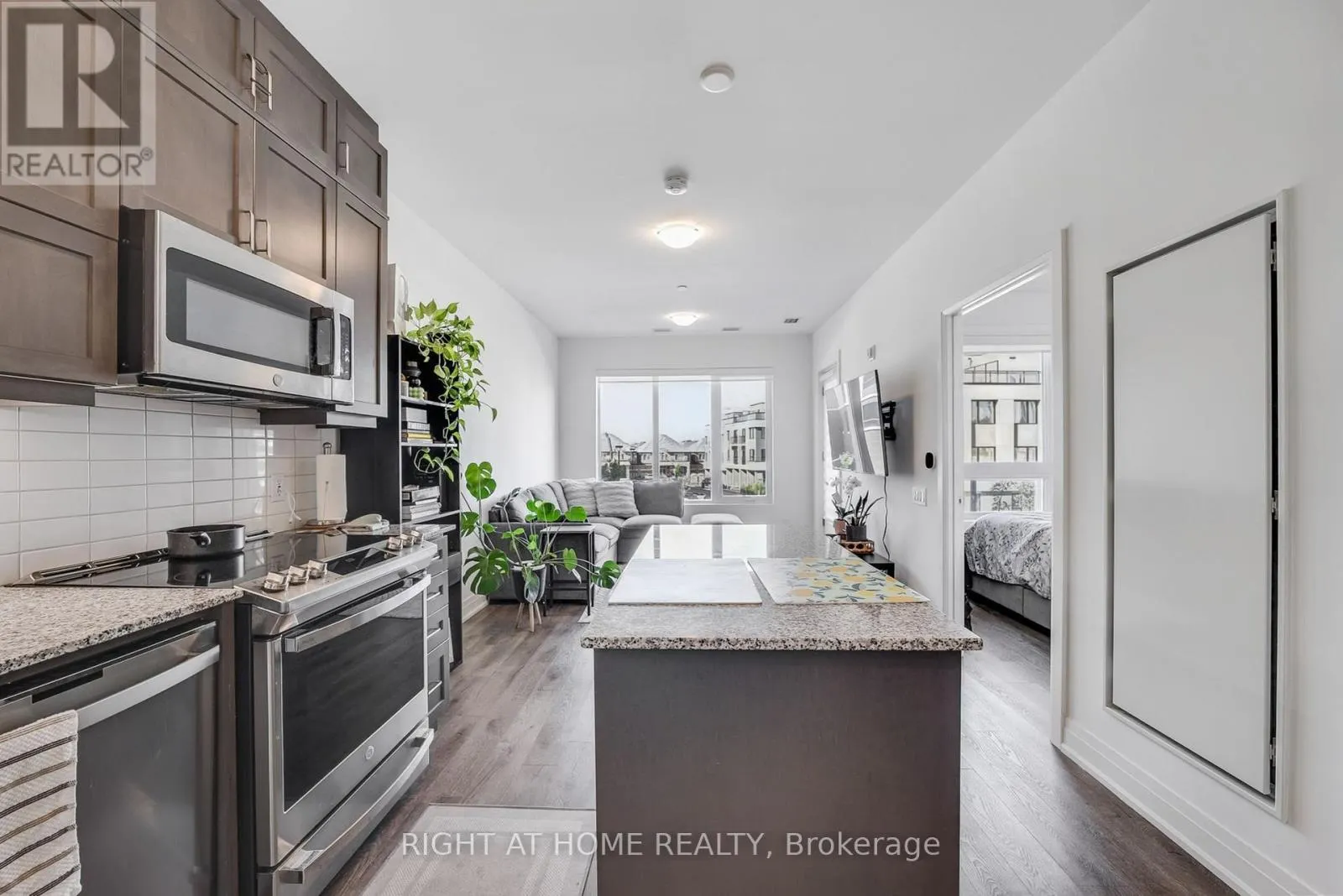 218 - 3265 CARDING MILL TRAIL