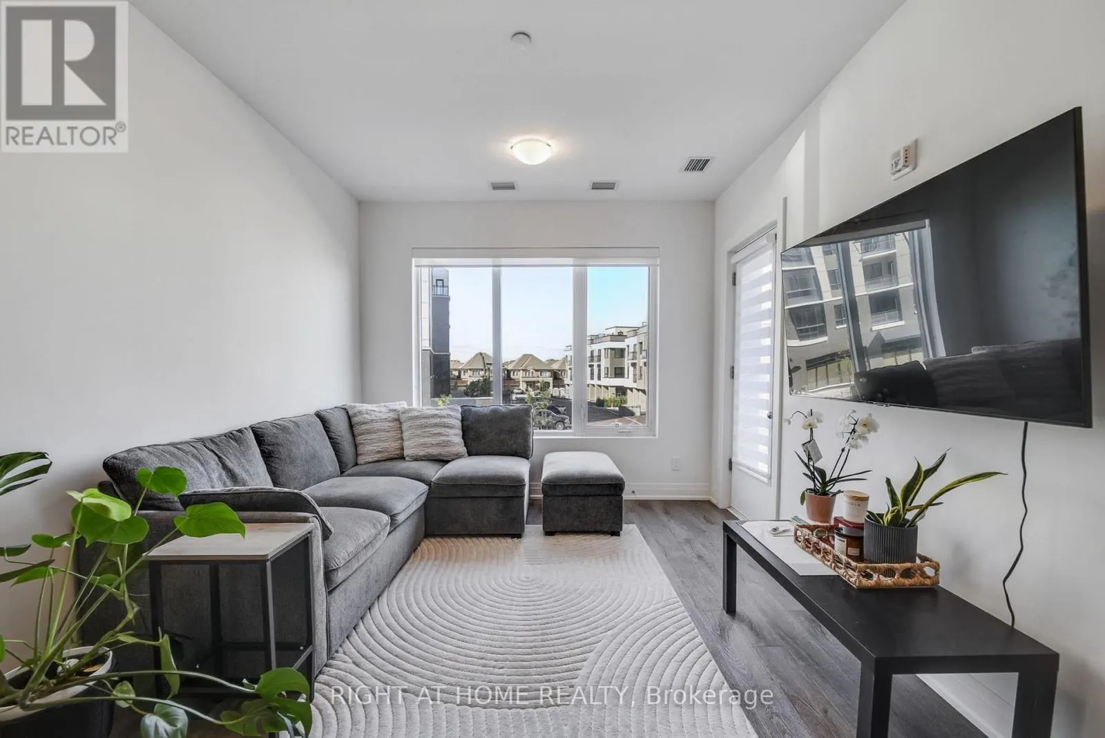 218 - 3265 CARDING MILL TRAIL