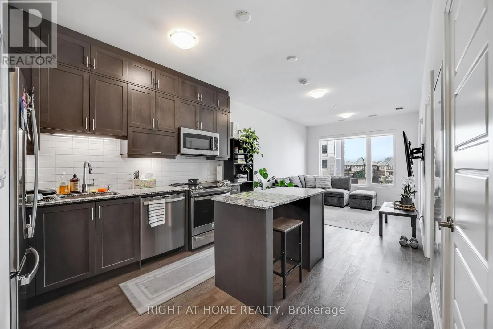 218 - 3265 CARDING MILL TRAIL
